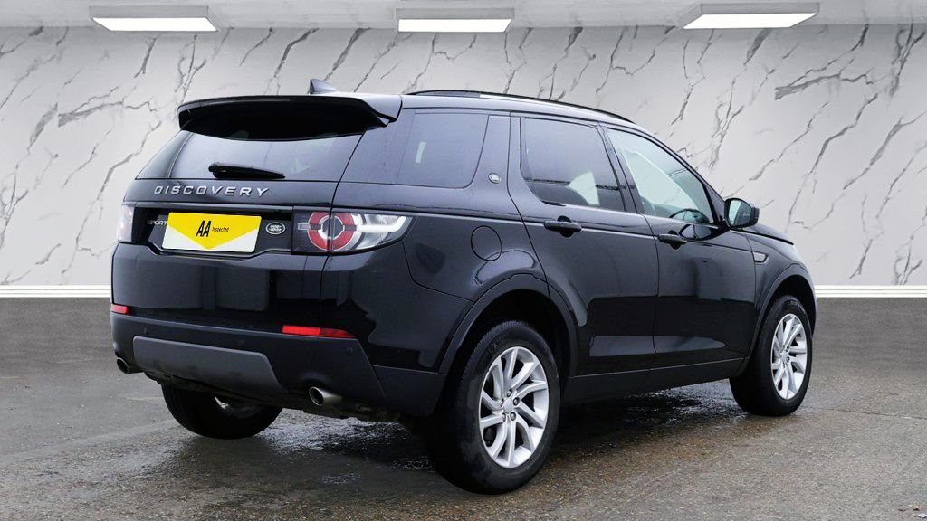 Used Land Rover Discovery Sport 2019 for sale - 76686530: Photo 5