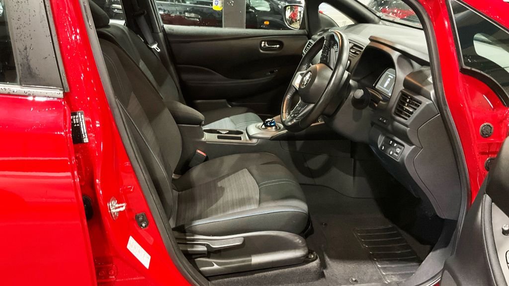 Used Nissan Leaf 2021 for sale - 76901132: Photo 11