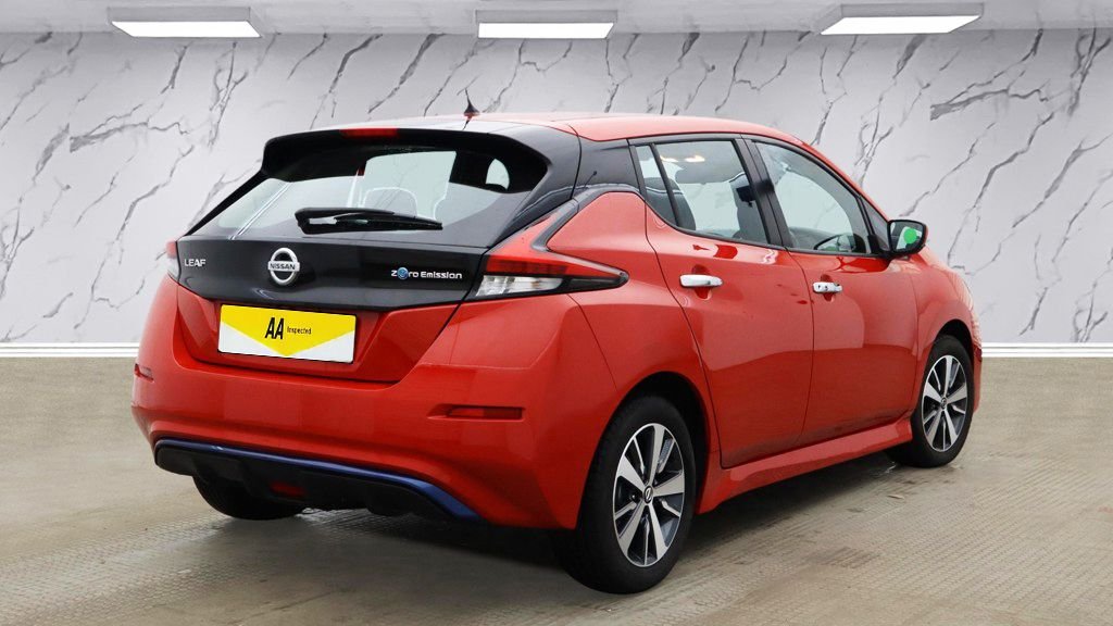 Used Nissan Leaf 2021 for sale - 76901132: Photo 5