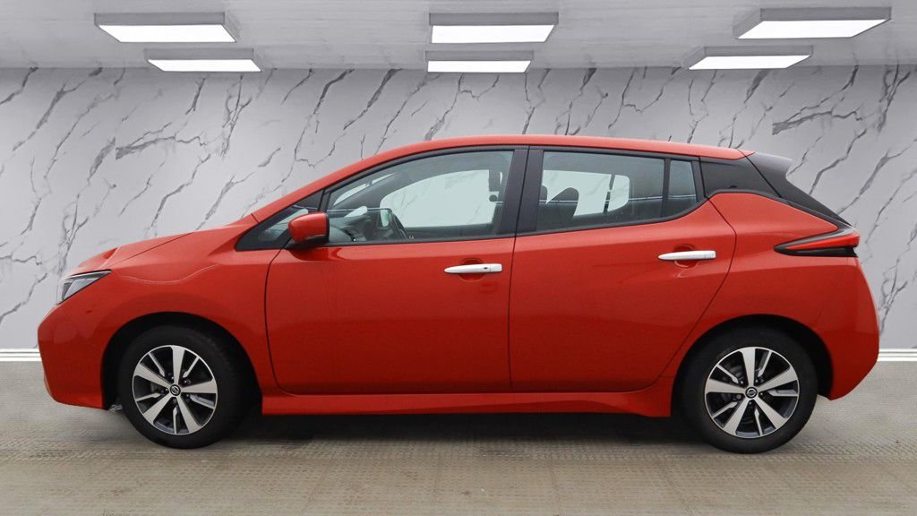 Used Nissan Leaf 2021 for sale - 76901132: Photo 7