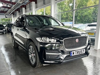 Used Jaguar F-Pace 2019 for sale - 79530226: Photo