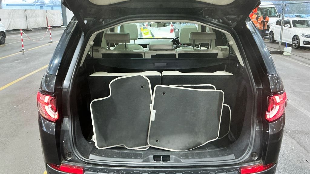 Used Land Rover Discovery Sport 2017 for sale - 77227432: Photo 13