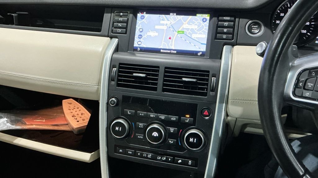 Used Land Rover Discovery Sport 2017 for sale - 77227432: Photo 9