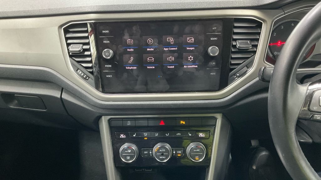 Used Volkswagen T-Roc 2020 for sale - 76386479: Photo 8