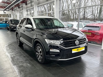Used Volkswagen T-Roc 2019 for sale - 78299468: Photo