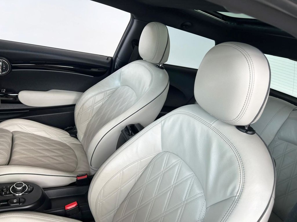 Used MINI Electric Hatch 2022 for sale - 76655140: Photo 14