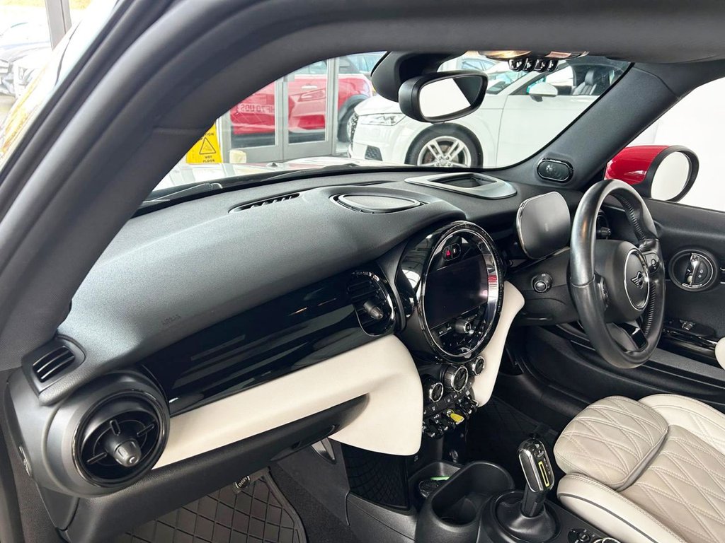 Used MINI Electric Hatch 2022 for sale - 76655140: Photo 16