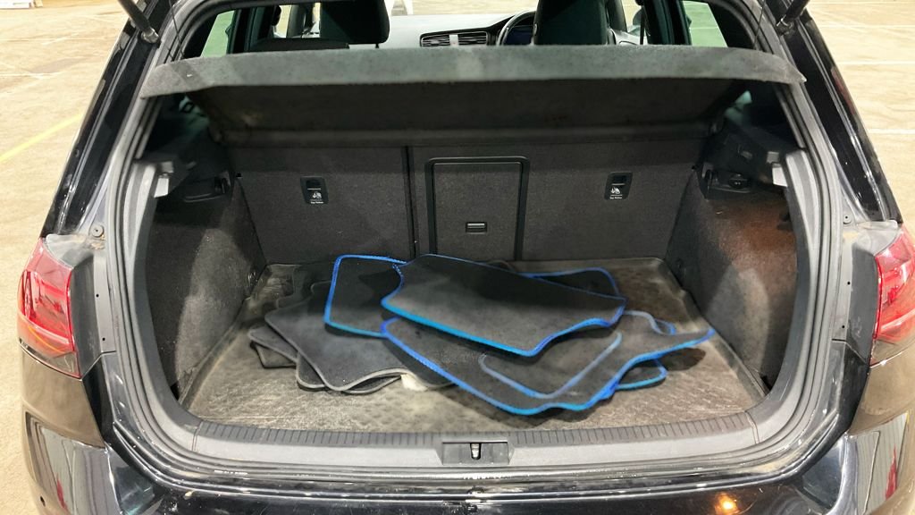 Used Volkswagen Golf 2017 for sale - 77498529: Photo 12