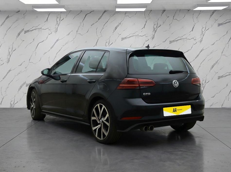 Used Volkswagen Golf 2017 for sale - 77498529: Photo 3