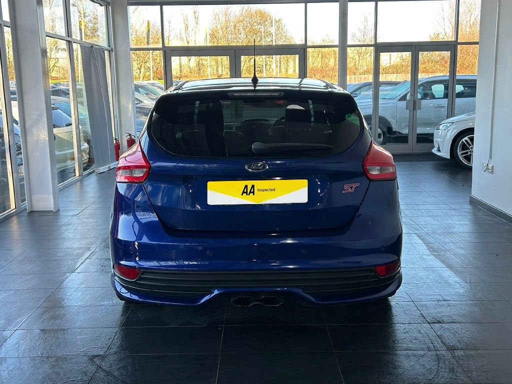 Used Ford Focus 2015 for sale - 76686678: Photo 10