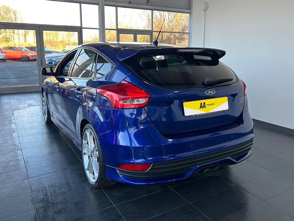 Used Ford Focus 2015 for sale - 76686678: Photo 12