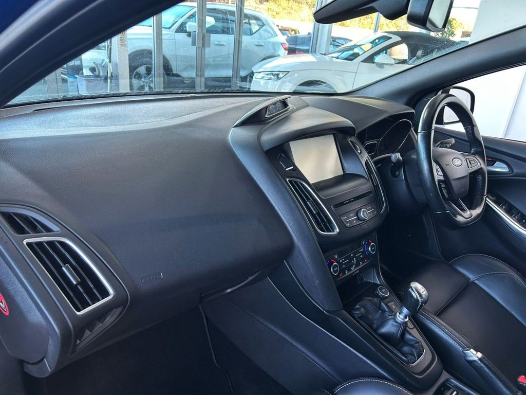 Used Ford Focus 2015 for sale - 76686678: Photo 15