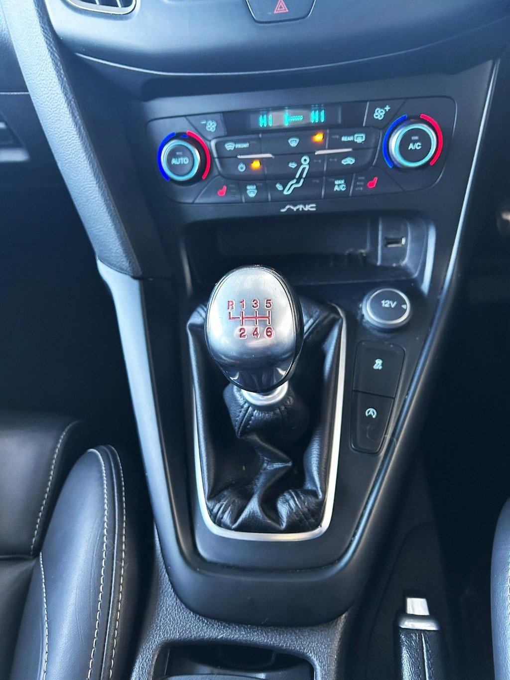 Used Ford Focus 2015 for sale - 76686678: Photo 18