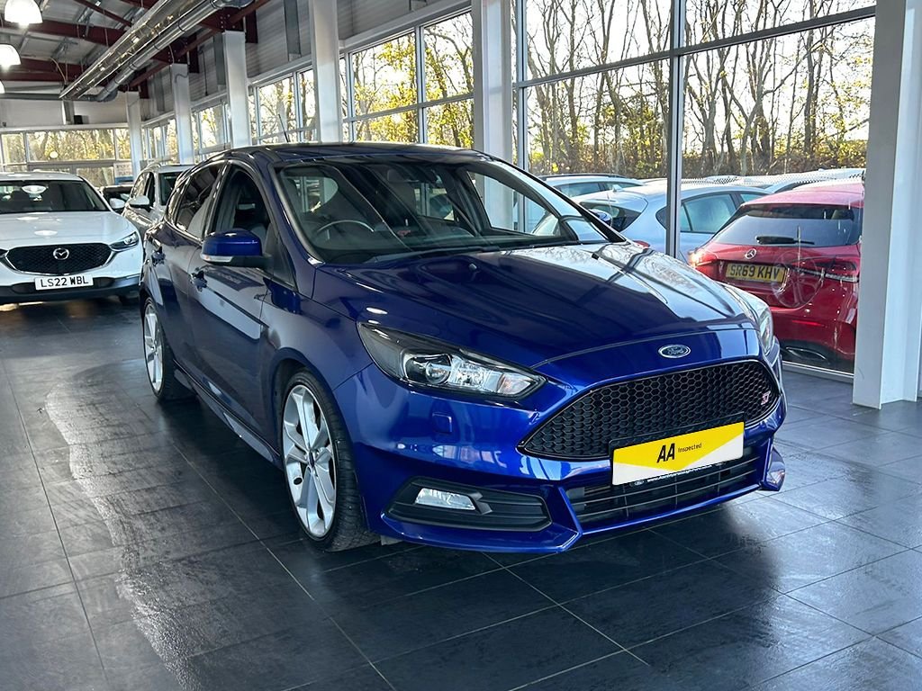 Used Ford Focus 2015 for sale - 76686678: Photo 4