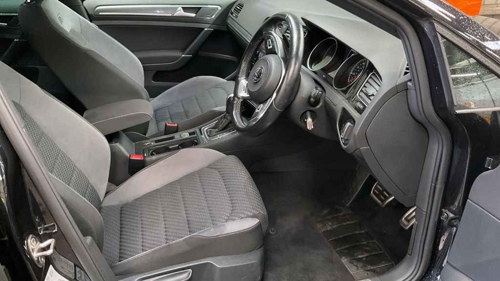 Used Volkswagen Golf 2020 for sale - 76386476: Photo 11