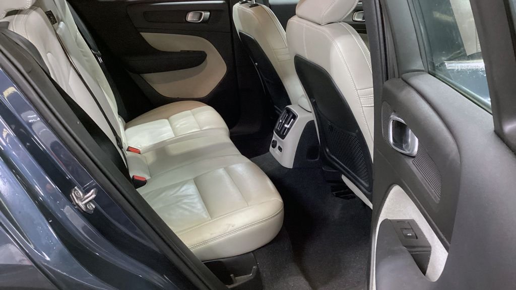 Used Volvo XC40 2021 for sale - 76368154: Photo 11