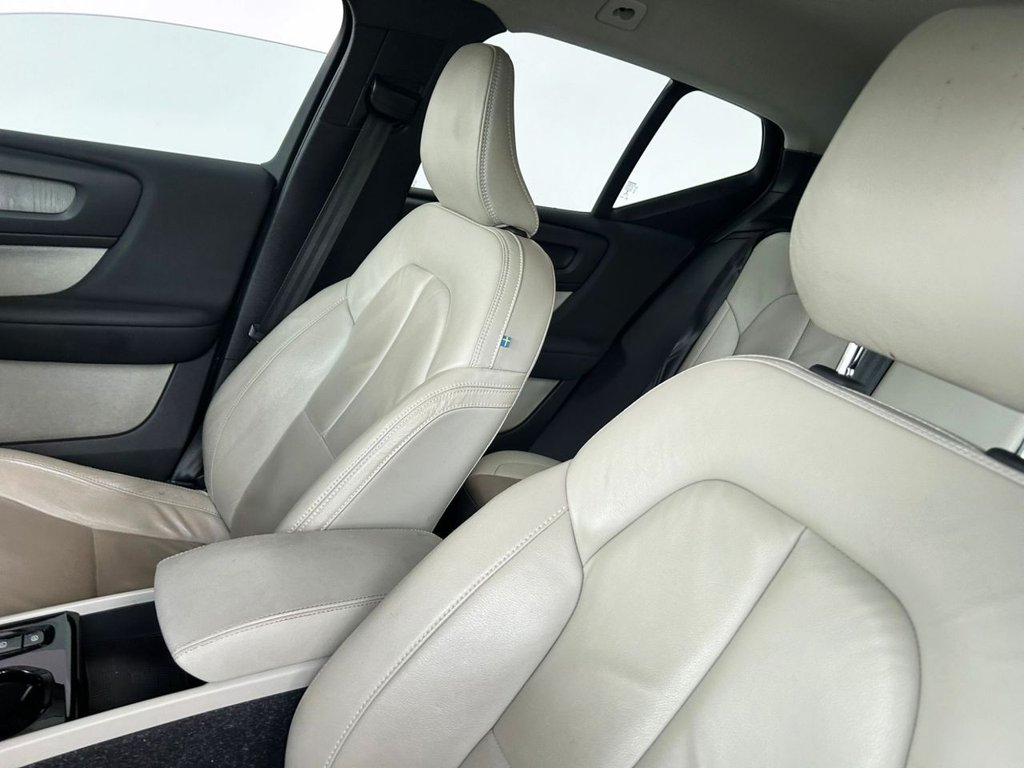 Used Volvo XC40 2021 for sale - 76368154: Photo 14