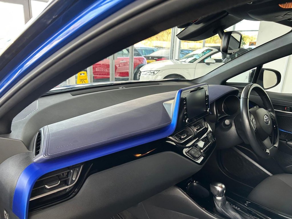 Used Toyota C-HR 2020 for sale - 76698263: Photo 15