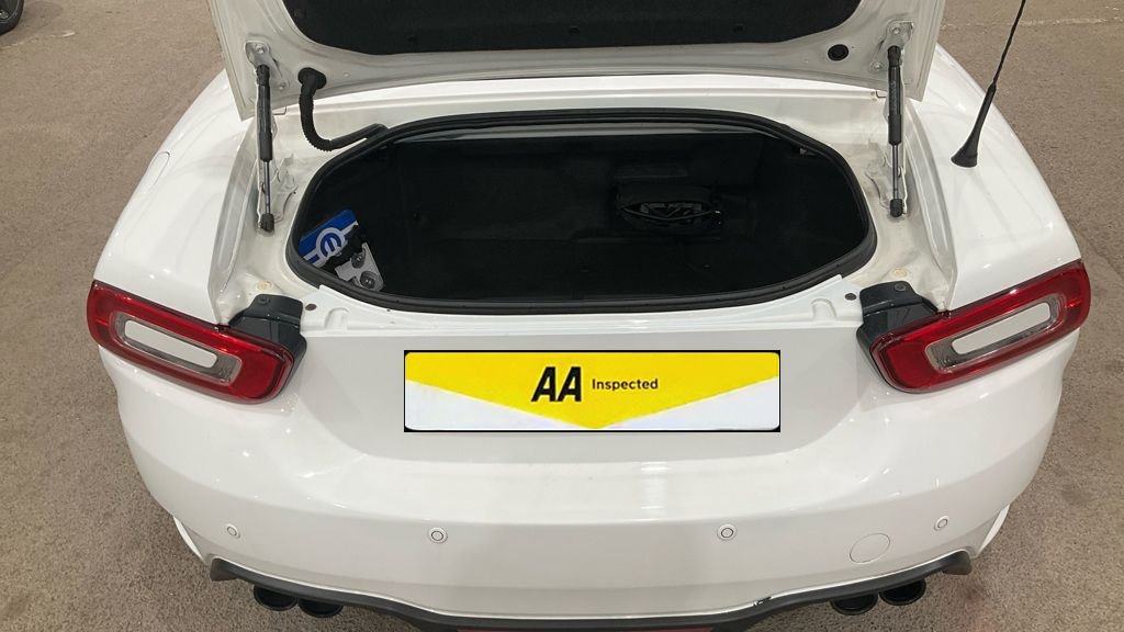 Used Abarth 124 Spider 2018 for sale - 76173020: Photo 15