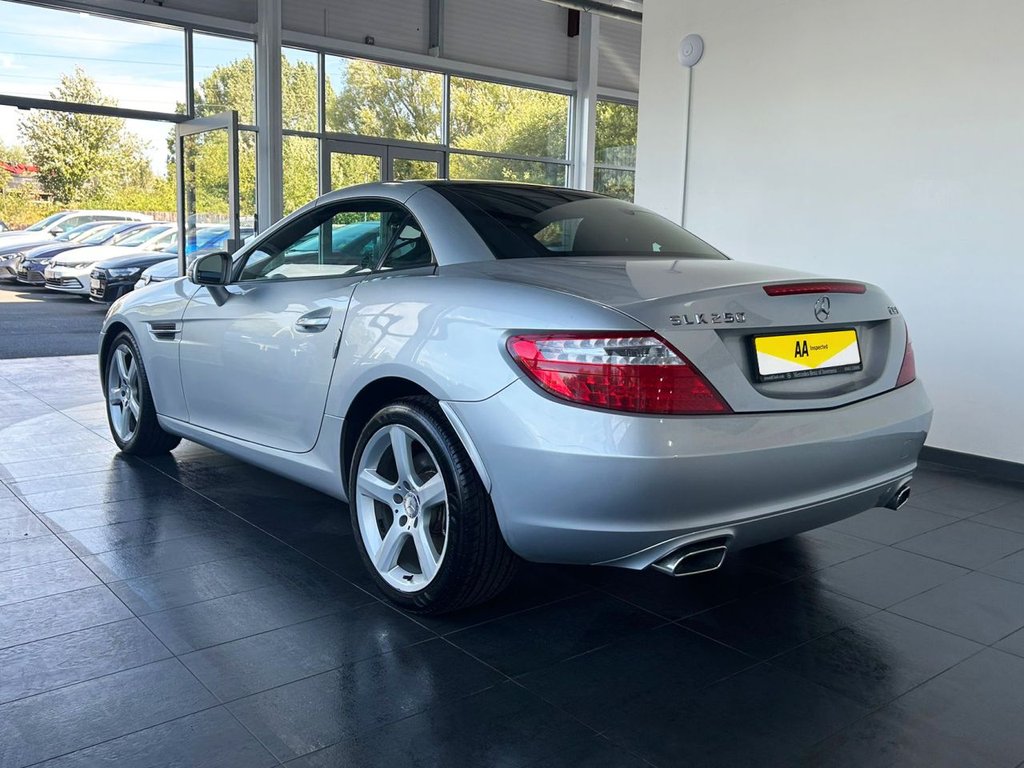 Used Mercedes-Benz SLK 2014 for sale - 75875926: Photo 11