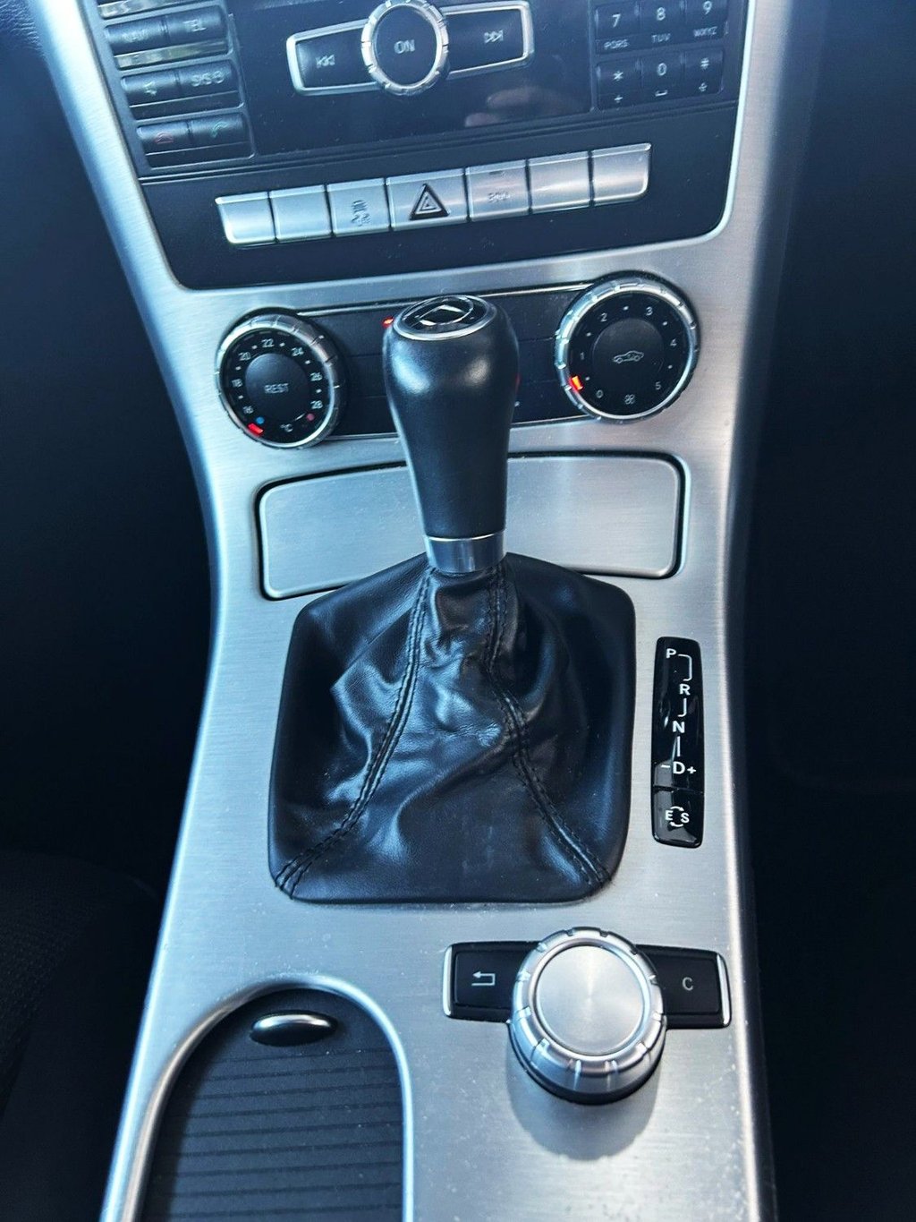 Used Mercedes-Benz SLK 2014 for sale - 75875926: Photo 22