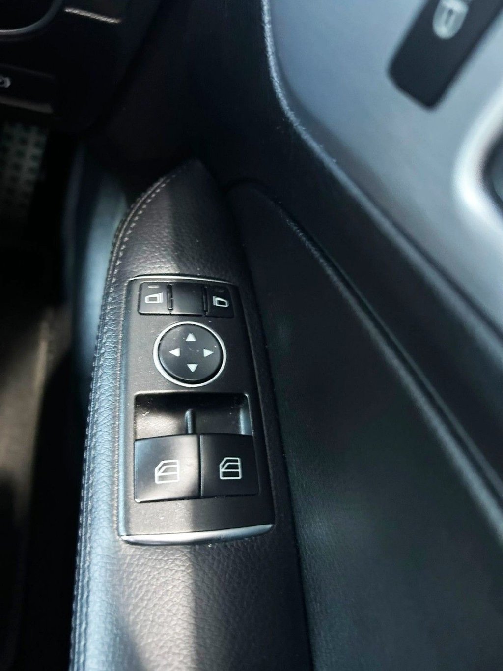 Used Mercedes-Benz SLK 2014 for sale - 75875926: Photo 25