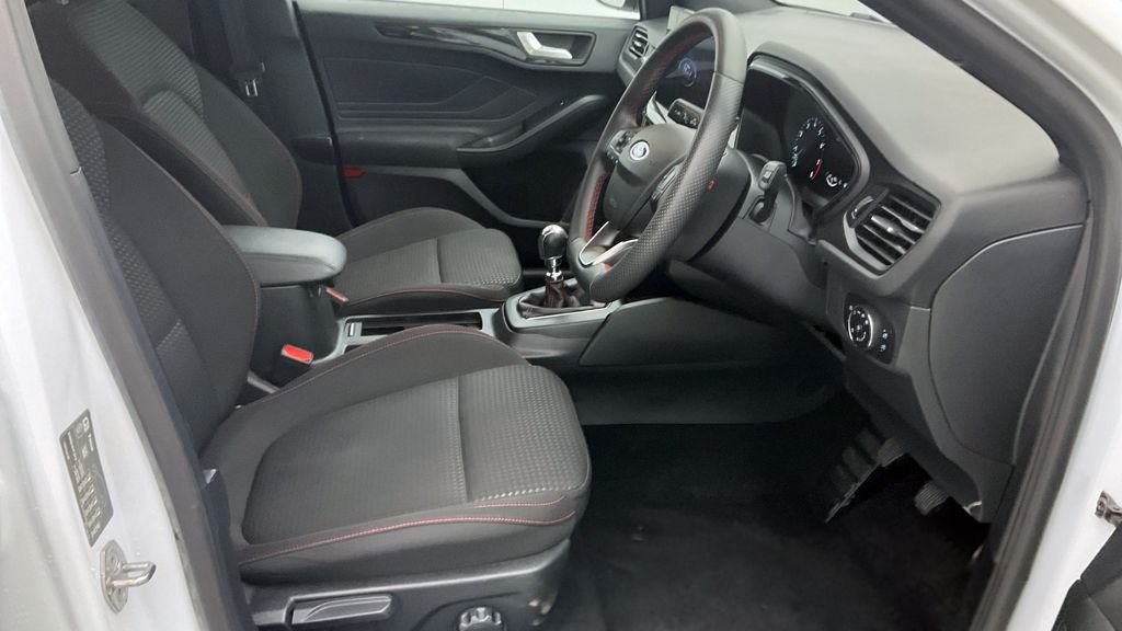 Used Ford Focus 2023 for sale - 77342012: Photo 11