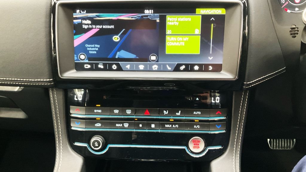 Used Jaguar F-Pace 2019 for sale - 77919863: Photo 11