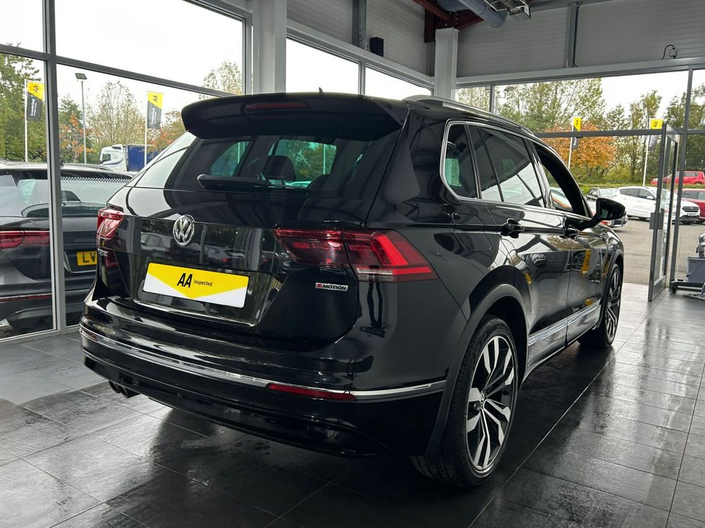 Used Volkswagen Tiguan 2018 for sale - 76429600: Photo 11