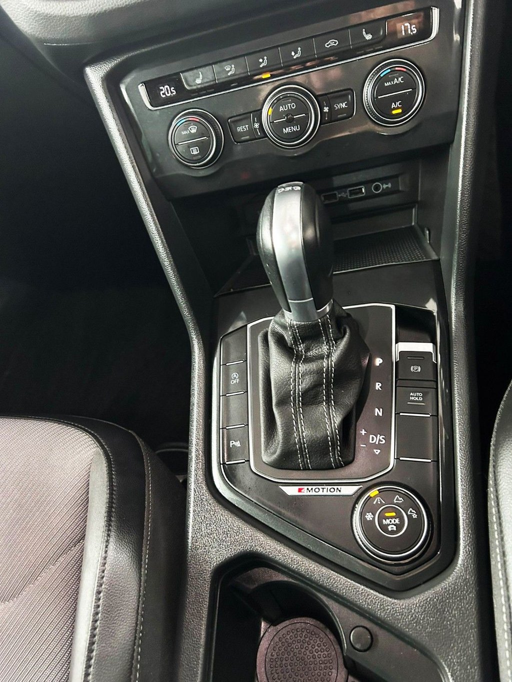 Used Volkswagen Tiguan 2018 for sale - 76429600: Photo 19