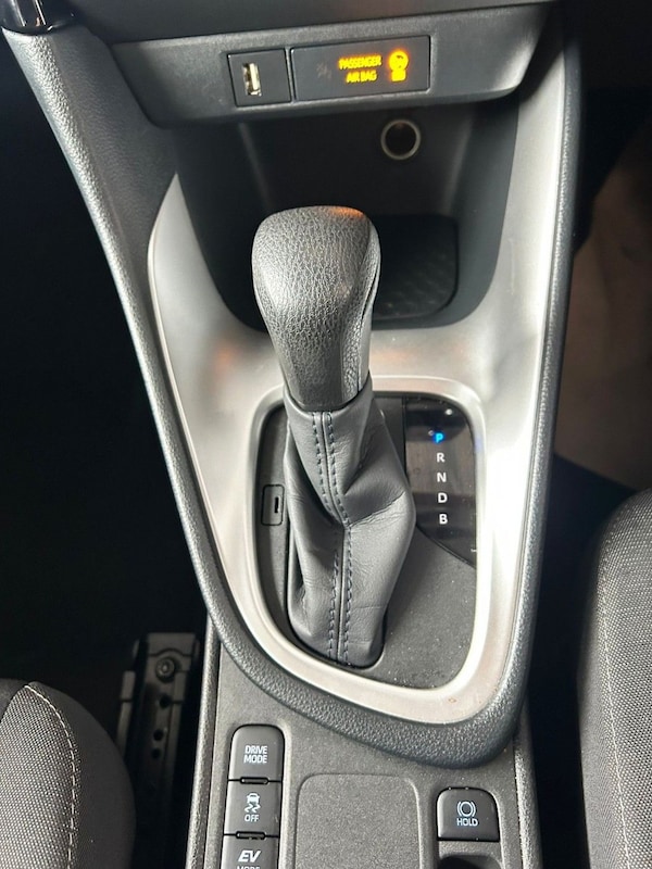 Used Toyota Yaris 2021 for sale - 75397502: Photo 19