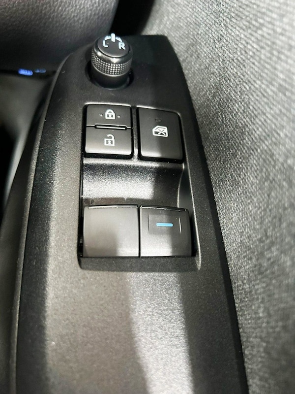 Used Toyota Yaris 2021 for sale - 75397502: Photo 21