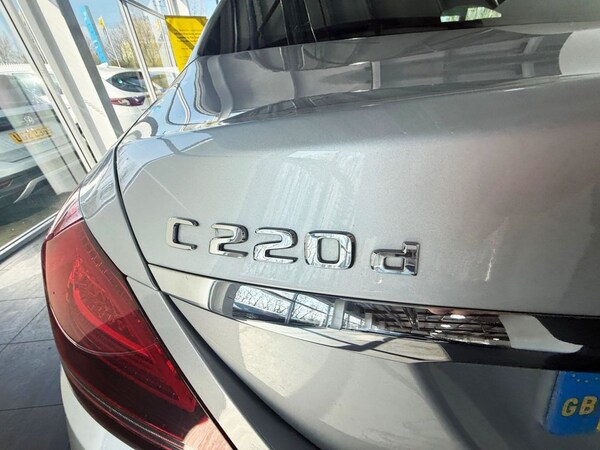 Used Mercedes-Benz C Class 2019 for sale - 74065336: Photo 11