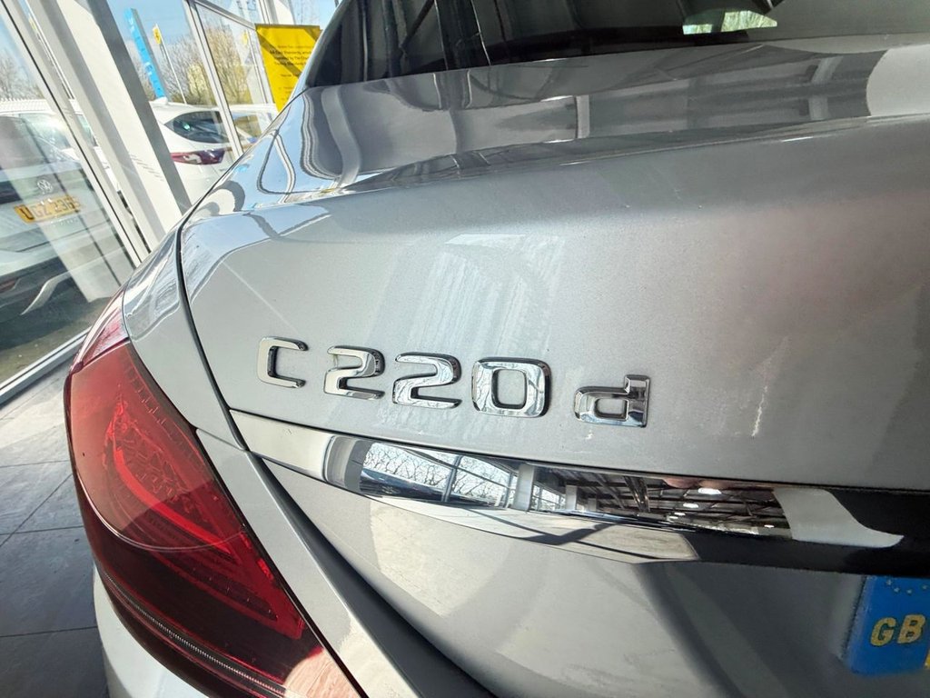 Used Mercedes-Benz C Class 2019 for sale - 76581983: Photo 11