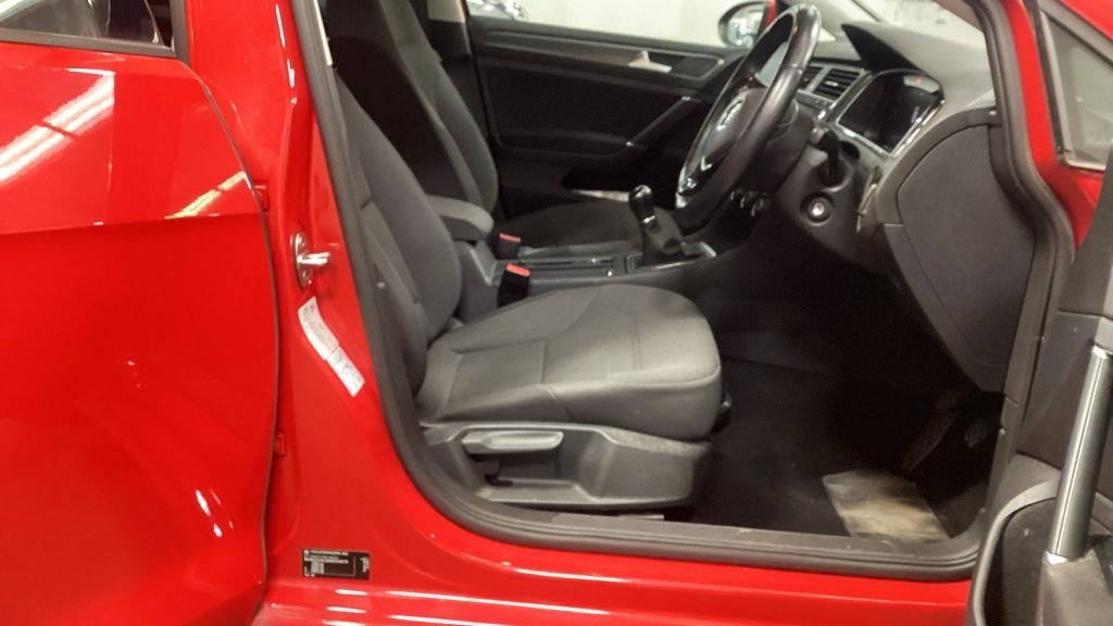 Used Volkswagen Golf 2019 for sale - 76841529: Photo 11