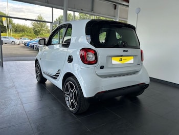 Used smart fortwo 2020 for sale - 75630755: Photo