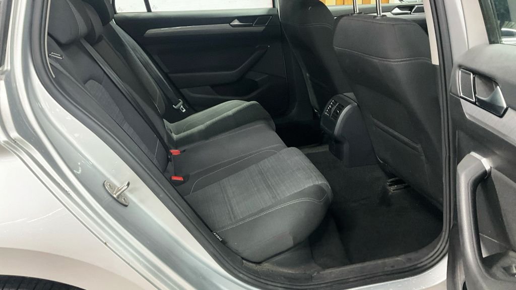 Used Volkswagen Passat 2020 for sale - 76883749: Photo 11