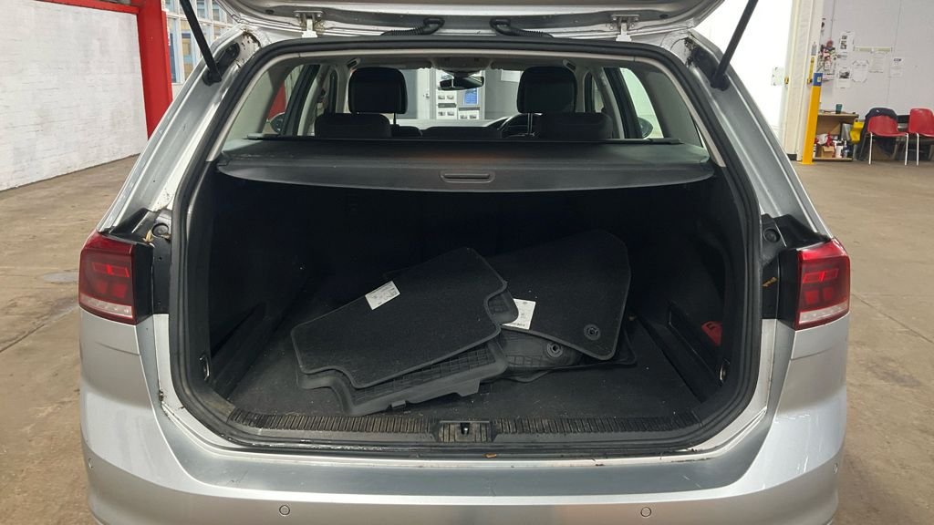 Used Volkswagen Passat 2020 for sale - 76883749: Photo 12