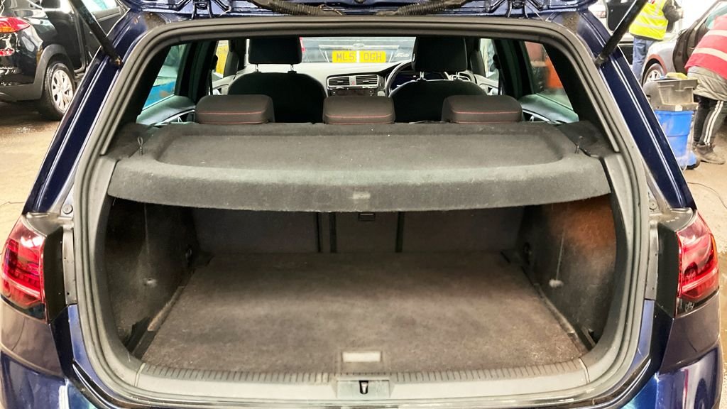 Used Volkswagen Golf 2019 for sale - 77835696: Photo 15