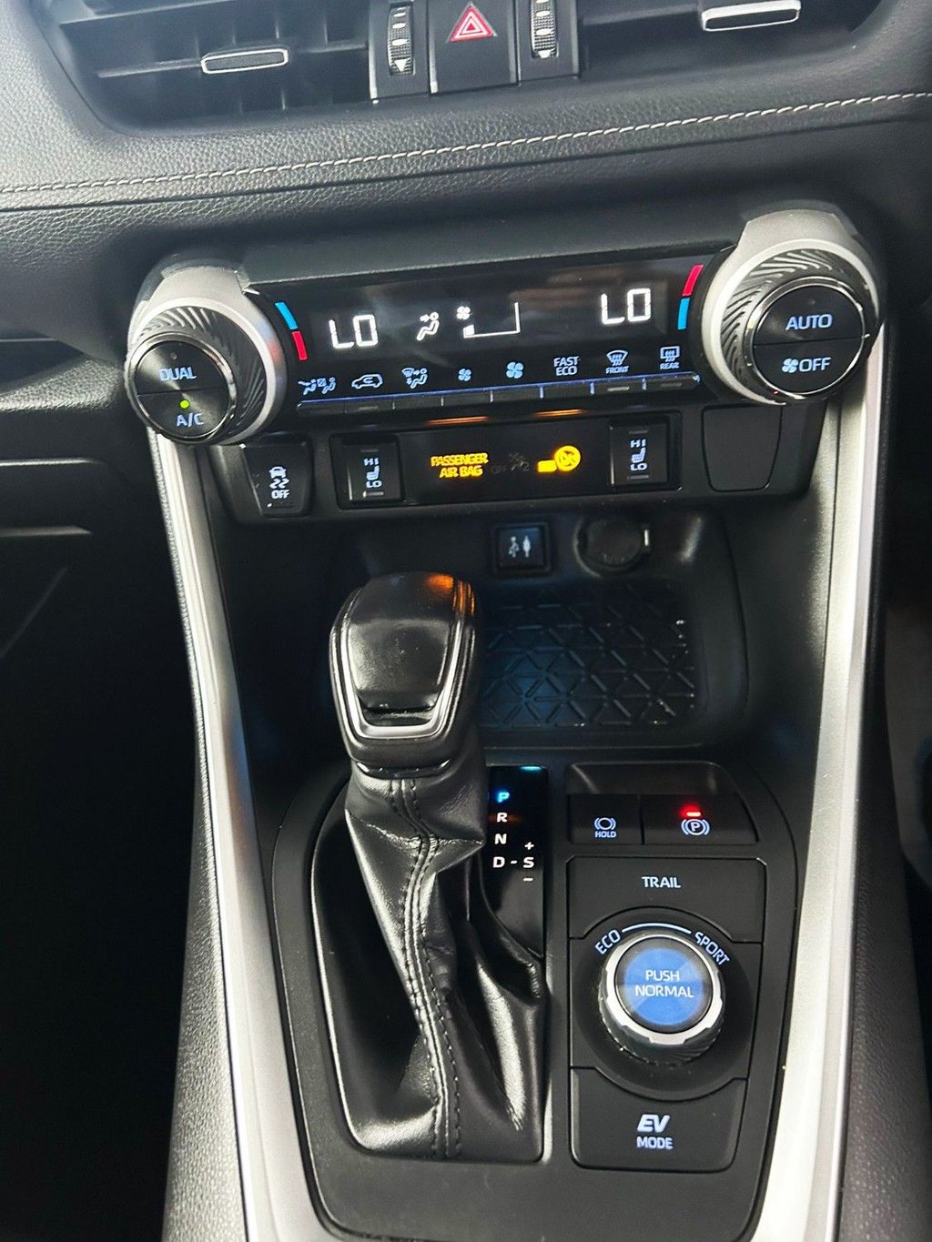 Used Toyota RAV4 2019 for sale - 75537953: Photo 18