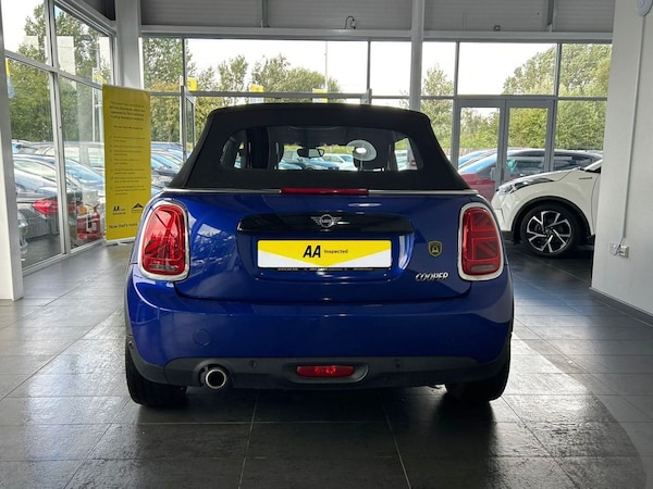 Used MINI Convertible 2018 for sale - 75777526: Photo 13