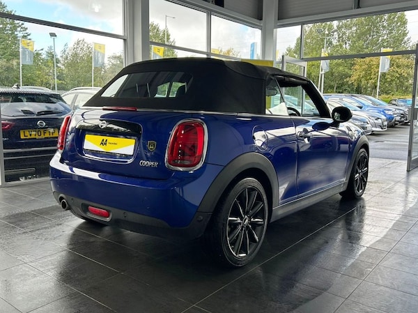 Used MINI Convertible 2018 for sale - 75777526: Photo 16