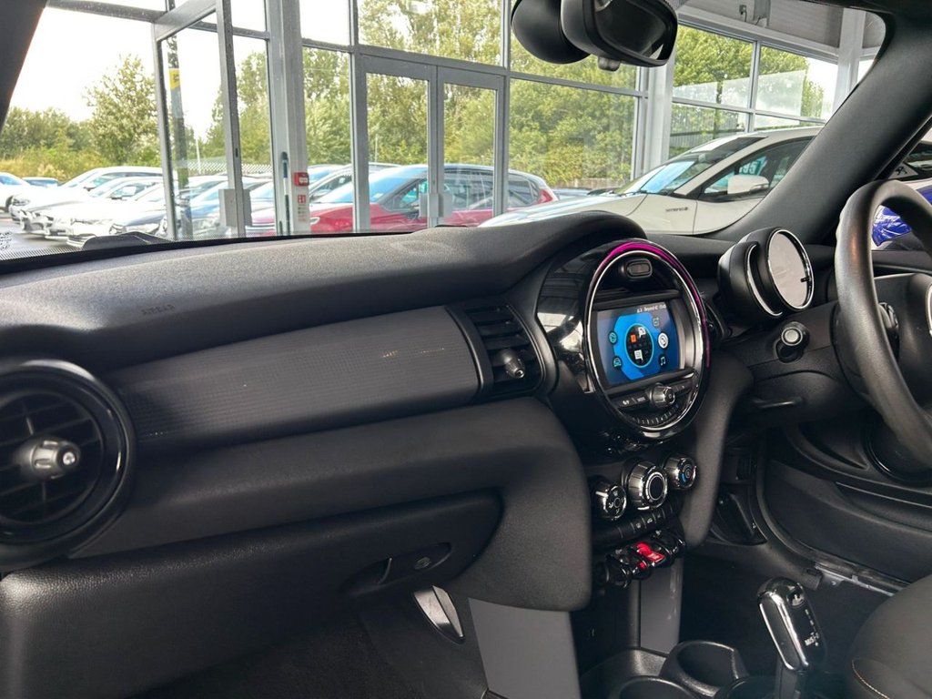 Used MINI Convertible 2018 for sale - 75777526: Photo 20