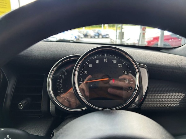 Used MINI Convertible 2018 for sale - 75777526: Photo 24