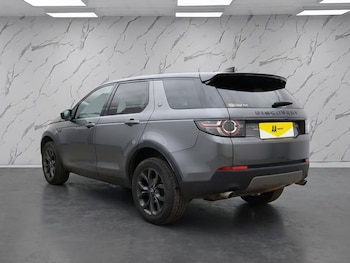 Used Land Rover Discovery Sport 2019 for sale - 77507018: Photo