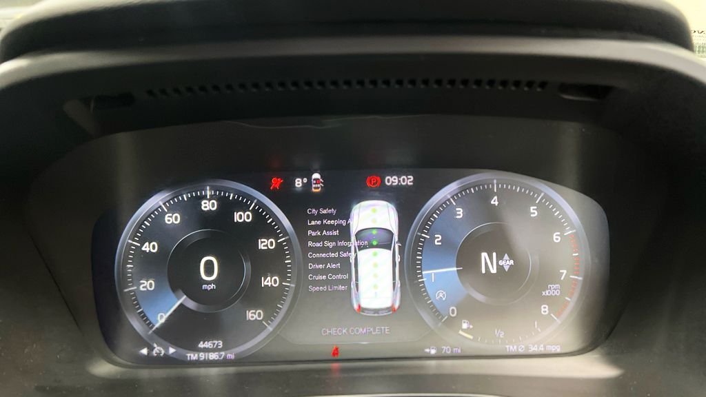 Used Volvo XC40 2021 for sale - 77835699: Photo 11