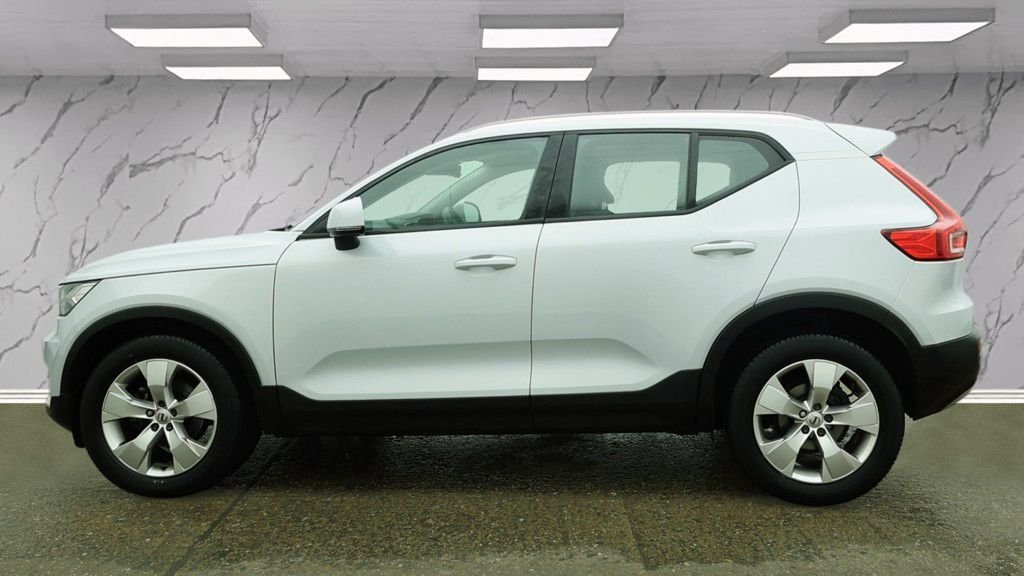 Used Volvo XC40 2021 for sale - 77835699: Photo 8
