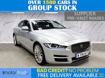 Used Jaguar XE 2018 for sale - 78985819: Photo