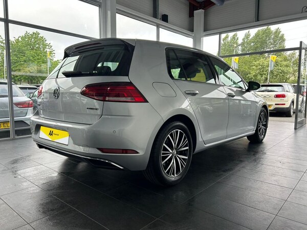 Used Volkswagen Golf 2019 for sale - 74806642: Photo 11