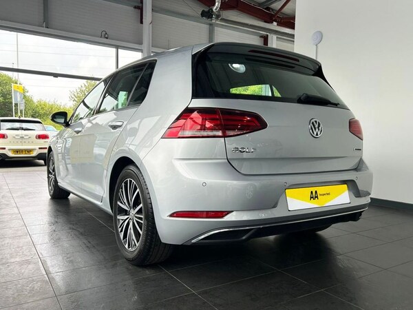 Used Volkswagen Golf 2019 for sale - 74806642: Photo 9